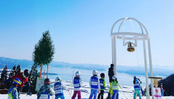 Free Group Ski & Snowboard Lesson Announcement