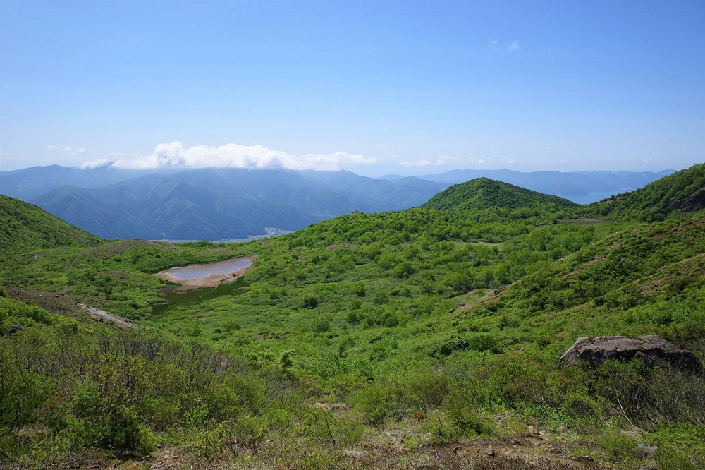 福島民報新聞に猪苗代登山道で行われた福島トヨタ「プリウスセーブザフォレスト」の活動に関する記事が掲載されました。