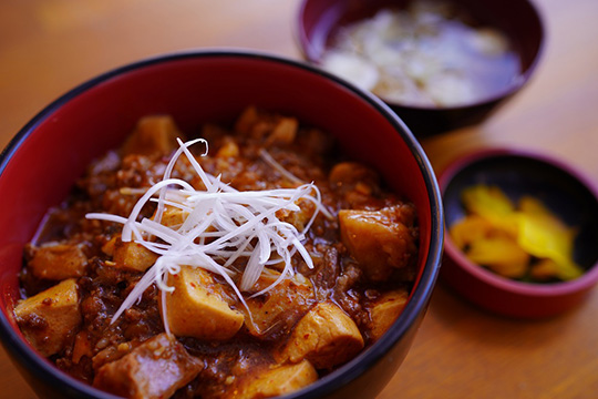 挽肉たっぷり麻婆丼