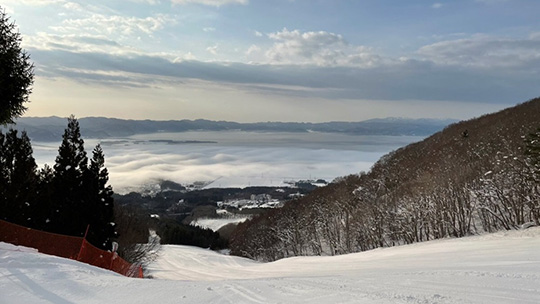 Picturesque Scenery: whole sea of clouds